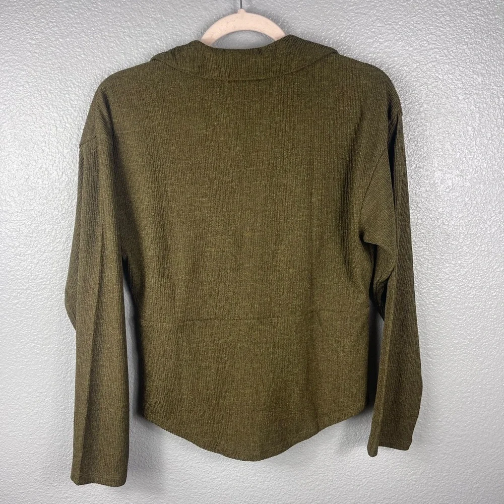 NWT Madewell Twist Front Long Sleeve Shimmery Top Womens S Green Button Mature - Picture 10 of 13